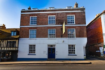 The George Hotel