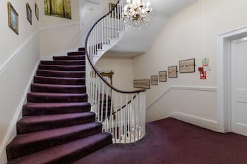 The George Hotel