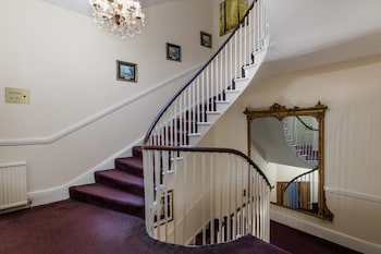 The George Hotel