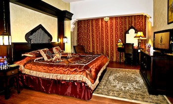 Arabian Courtyard Hotel & Spa