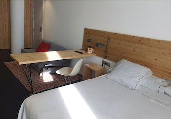 Tierra De Biescas Hotel