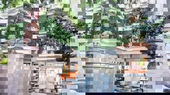 Louis Phaethon Beach