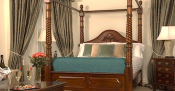 Cork's Vienna Woods Hotel And Villas