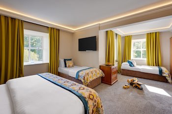 Cork's Vienna Woods Hotel And Villas