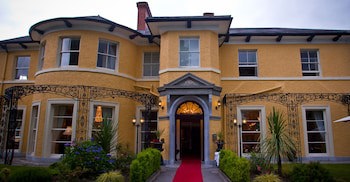 Cork's Vienna Woods Hotel And Villas
