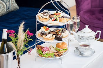 Cork's Vienna Woods Hotel And Villas