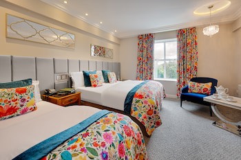 Cork's Vienna Woods Hotel And Villas