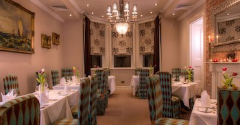 Cork's Vienna Woods Hotel And Villas