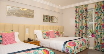 Cork's Vienna Woods Hotel And Villas