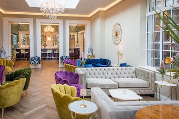 Cork's Vienna Woods Hotel And Villas