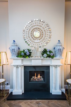 Cork's Vienna Woods Hotel And Villas