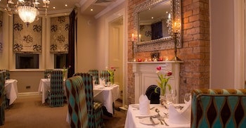 Cork's Vienna Woods Hotel And Villas