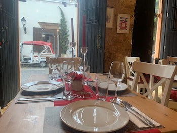 Dona Elvira Boutique Hotel