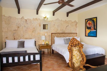 Dona Elvira Boutique Hotel