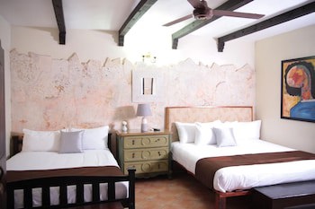 Dona Elvira Boutique Hotel