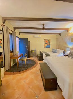 Dona Elvira Boutique Hotel