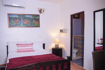 Dona Elvira Boutique Hotel