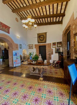 Dona Elvira Boutique Hotel