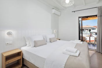 Bella Vista Beach Hotel and Studios galeri fotoğrafı