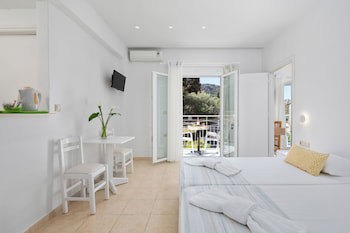 Bella Vista Beach Hotel and Studios galeri fotoğrafı