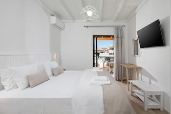 Bella Vista Beach Hotel and Studios fotoğrafı