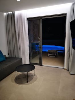 Zoes Hotel galeri fotoğrafı