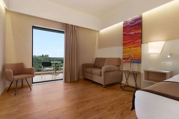 Ramada Plaza By Wyndham Thraki galeri fotoğrafı