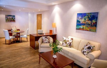 Ramada Plaza By Wyndham Thraki galeri fotoğrafı