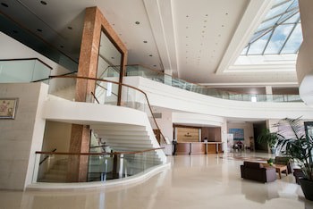 Ramada Plaza By Wyndham Thraki galeri fotoğrafı