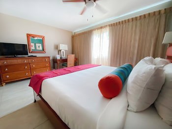 Simpson Bay Resort, Marina & Spa