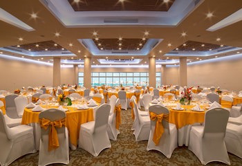 Simpson Bay Resort, Marina & Spa