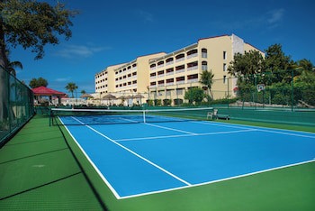 Simpson Bay Resort, Marina & Spa