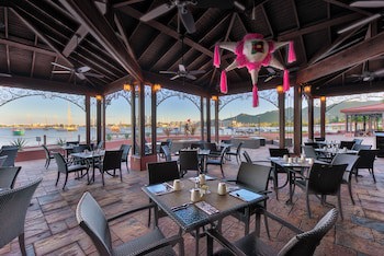 Simpson Bay Resort, Marina & Spa