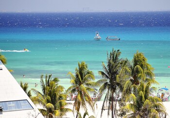 Acanto Playa Del Carmen, Trademark Collection By Wyndham