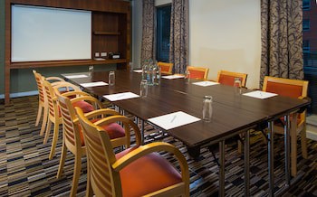 Holiday Inn Express Stevenage, An Ihg Hotel