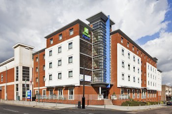 Holiday Inn Express Stevenage, An Ihg Hotel