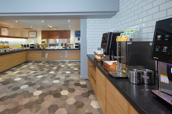 Holiday Inn Express Stevenage, An Ihg Hotel