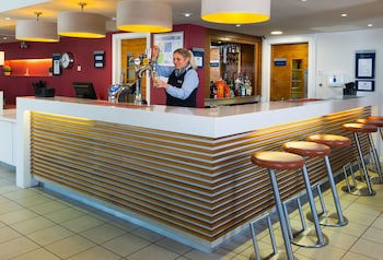 Holiday Inn Express Stevenage, An Ihg Hotel