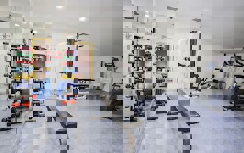 Housez Suites And Apartments - Special Class