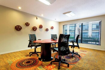 Courtyard By Marriott Toluca Airport