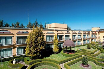 Courtyard By Marriott Toluca Airport