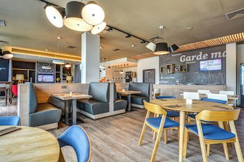 Holiday Inn Prague Airport by IHG galeri fotoğrafı
