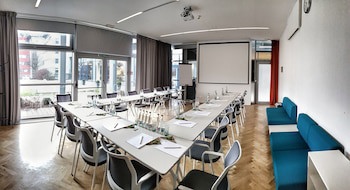 Holiday Inn Prague Airport by IHG galeri fotoğrafı