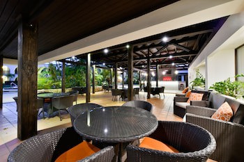 Talk Of The Town Hotel And Beach Club