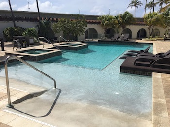 Talk Of The Town Hotel And Beach Club