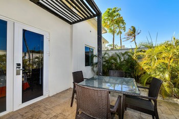 Talk Of The Town Hotel And Beach Club