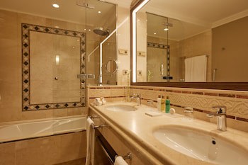 Secrets Bahía Real Resort & Spa - Adults Only (+16)