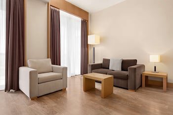 Lazart Hotel, Trademark Collection By Wyndham