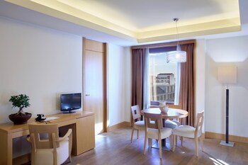 Lazart Hotel, Trademark Collection By Wyndham