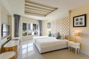 Andaman Embrace Patong